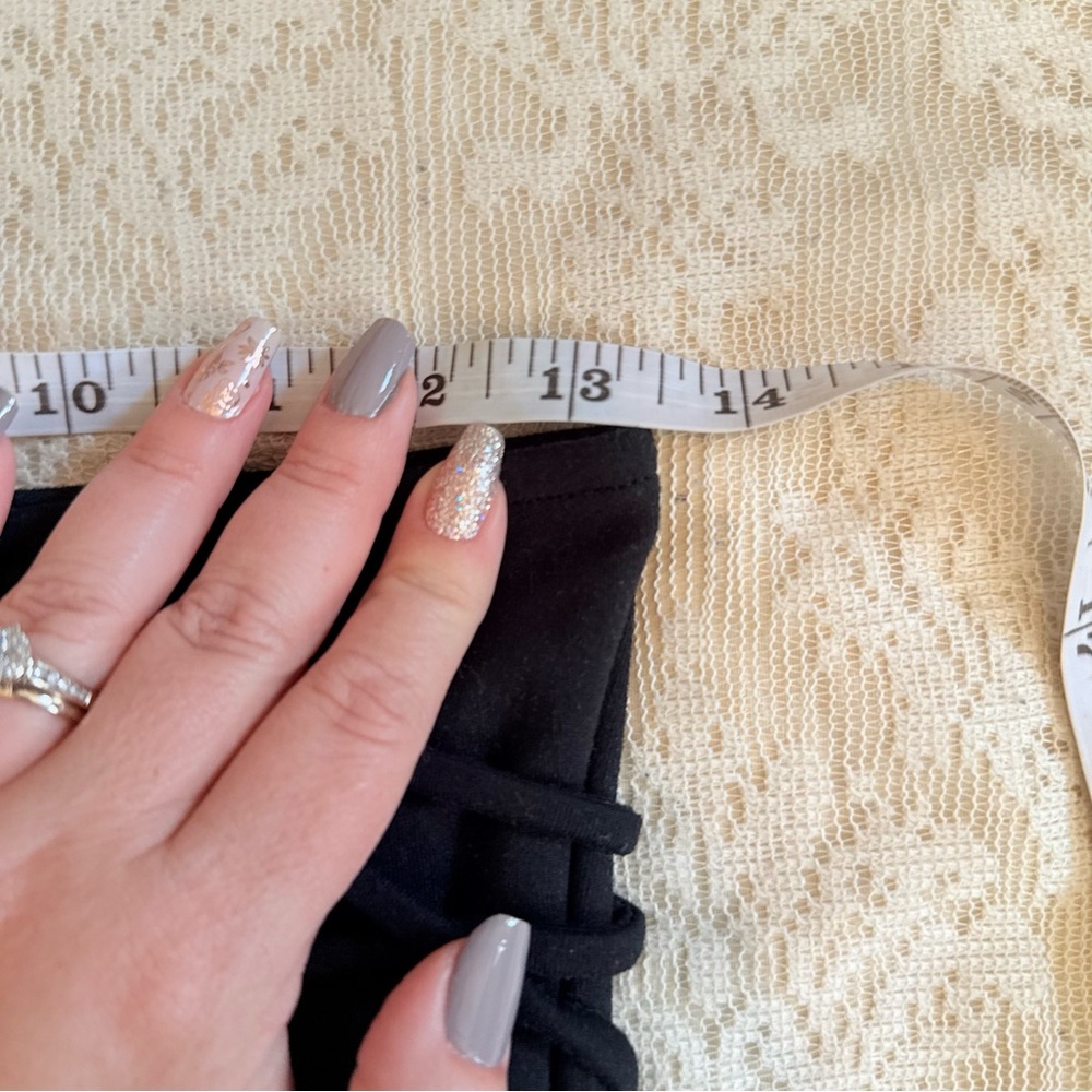 Good American lace up side pants - Picture 6 of 9